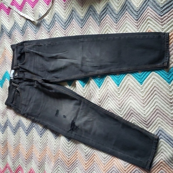 ASOS DESIGN classic rigid jeans in washed black with abrasions w 30" L 32" - Picture 3 of 13